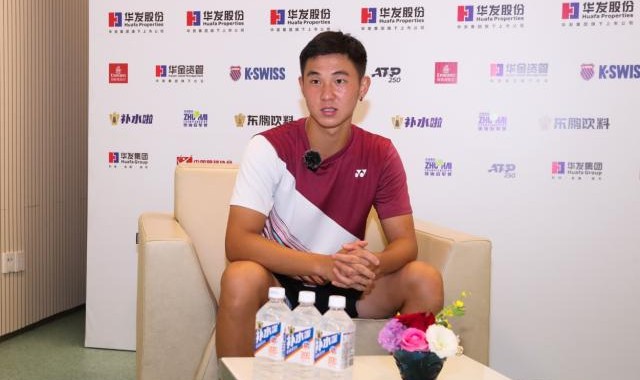 一竞技平台-两场巡回赛首秀，学费都没白交