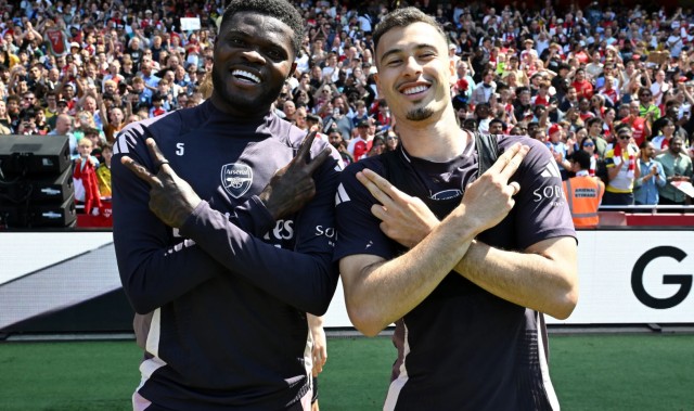 电讯报：托马斯·帕尔特伊可能获得一份1+1的续约合同